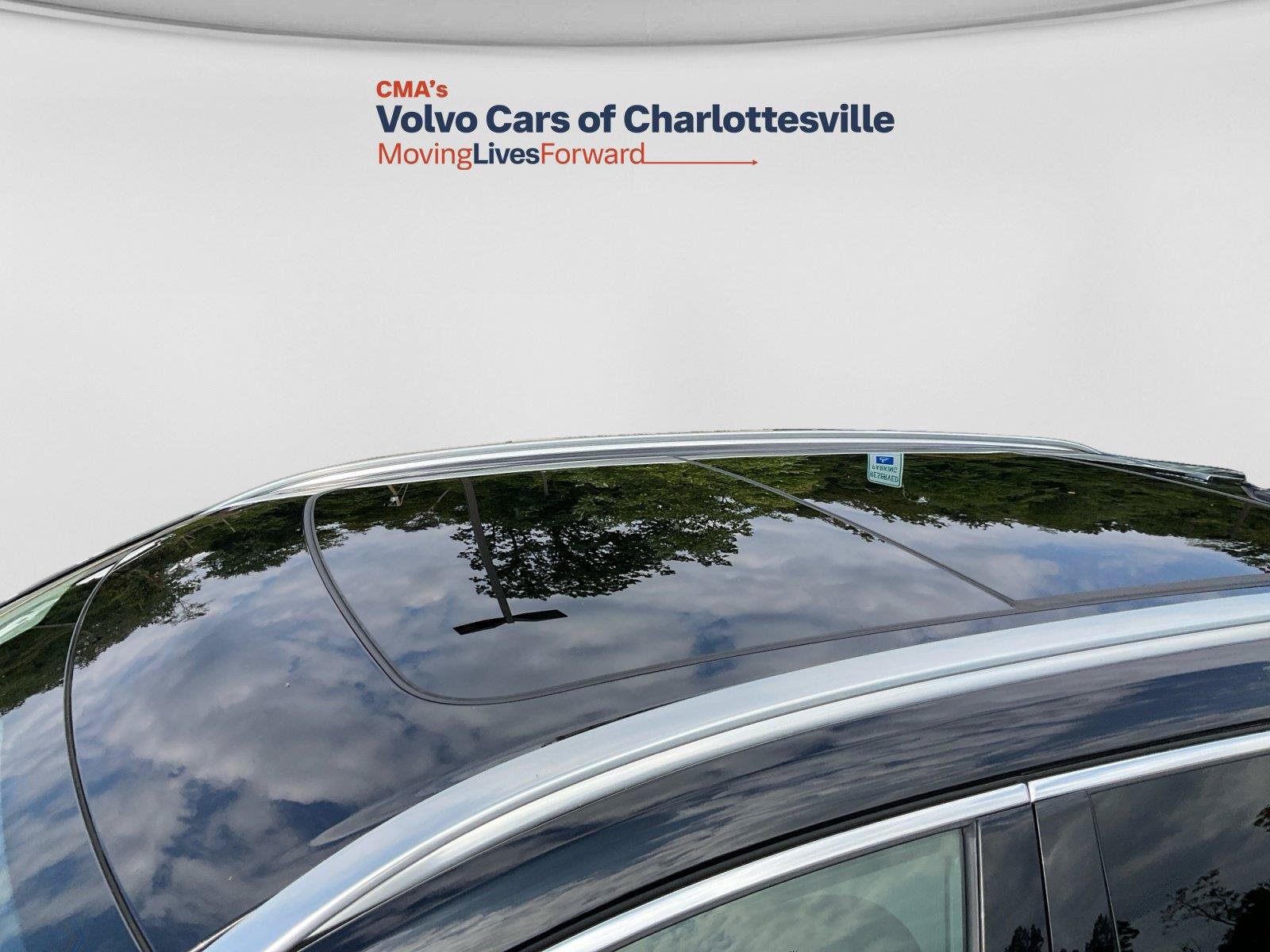 Certified 2023 Volvo XC60 B5 Plus AWD/4WD image 14