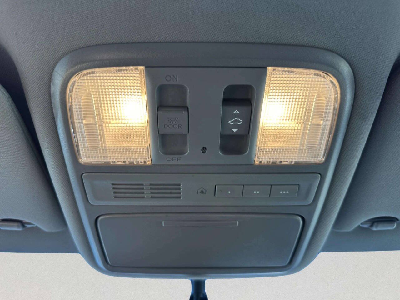 Used 2009 Honda Pilot EX-L image 32