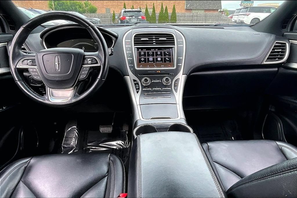 Used 2019 Lincoln Nautilus Premier AWD/4WD image 21