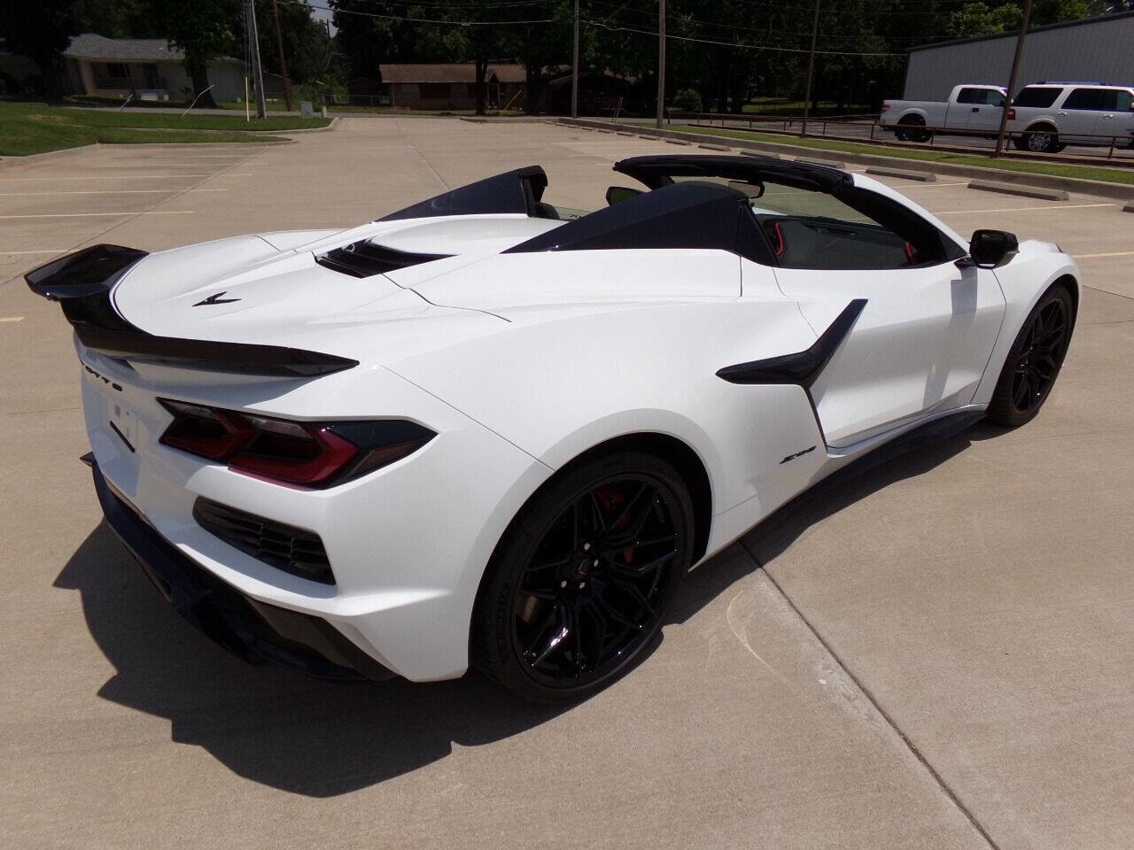Used 2023 Chevrolet Corvette Z06 w/ 3LZ 70th Anniversary w/ Stealth Interior Trim Package image 35