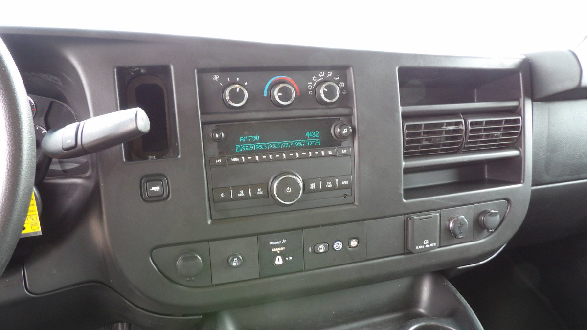 Used 2018 GMC Savana 3500 w/ Power Convenience Package RWD image 13