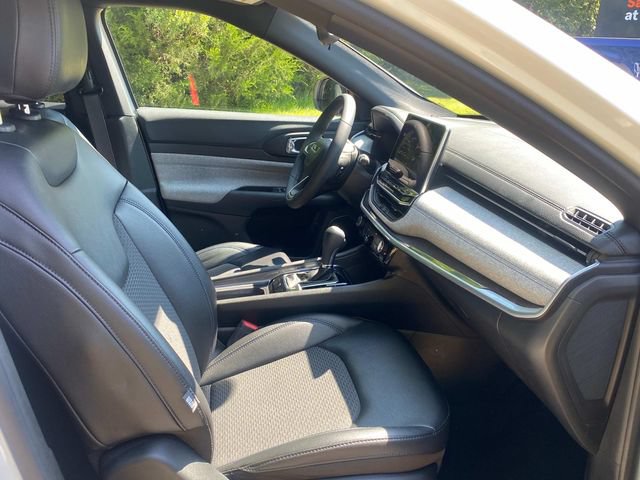 Used 2023 Jeep Compass Latitude AWD/4WD image 31