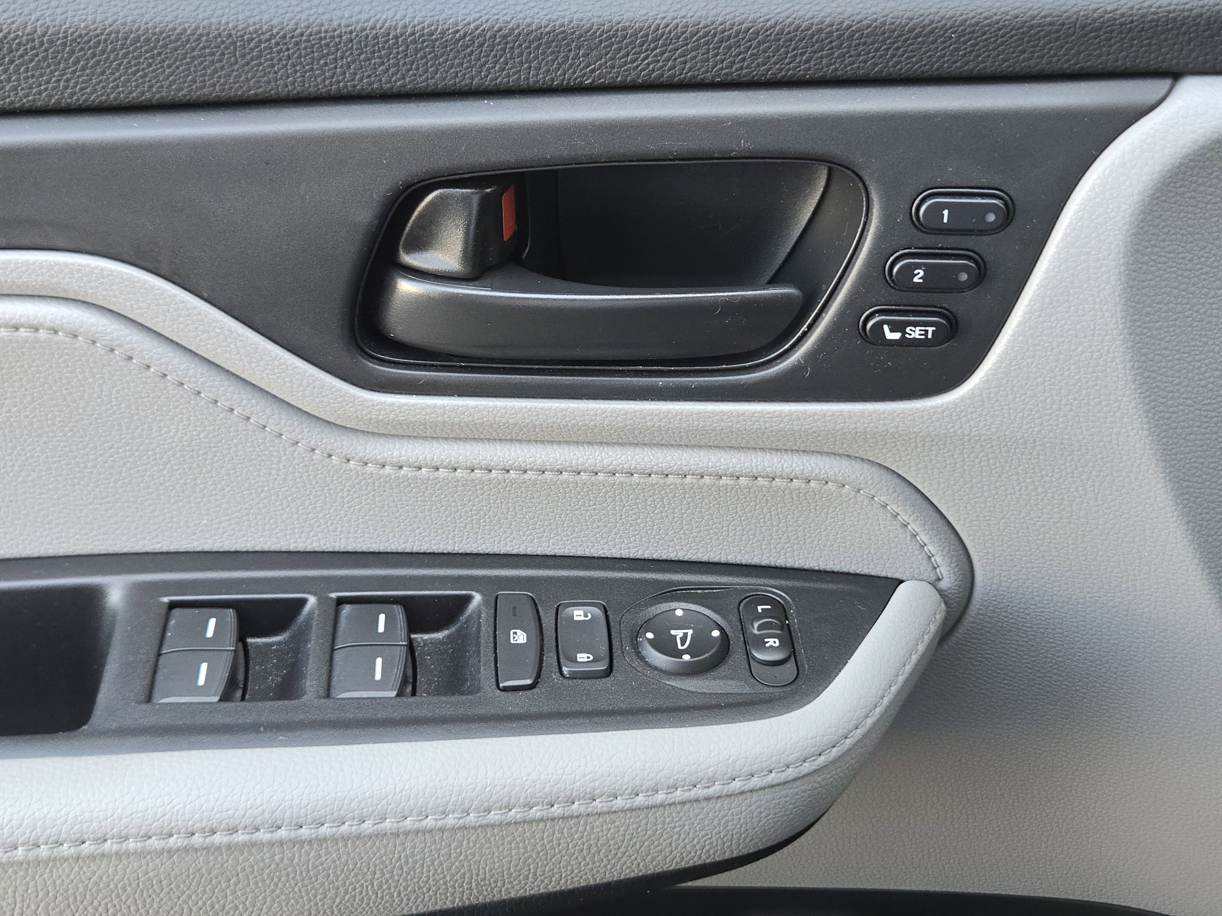 Used 2022 Honda Odyssey EX-L image 22
