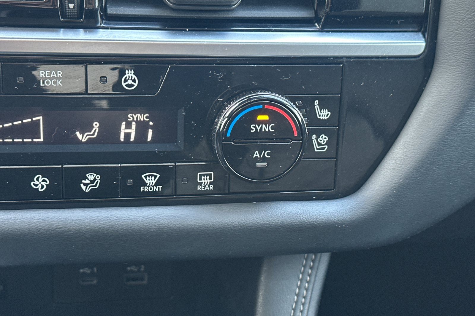 Used 2023 Nissan Pathfinder Platinum image 32