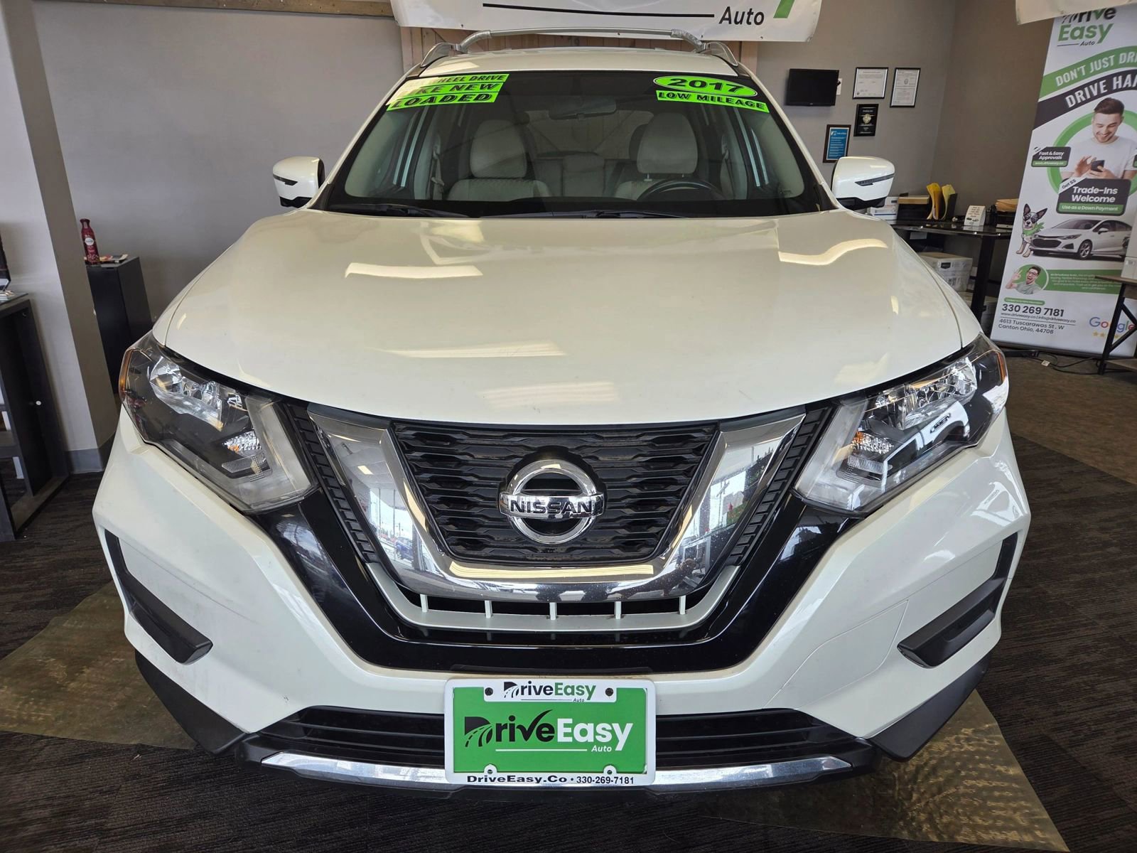 Used 2017 Nissan Rogue SV w/ SV Premium Package image 5