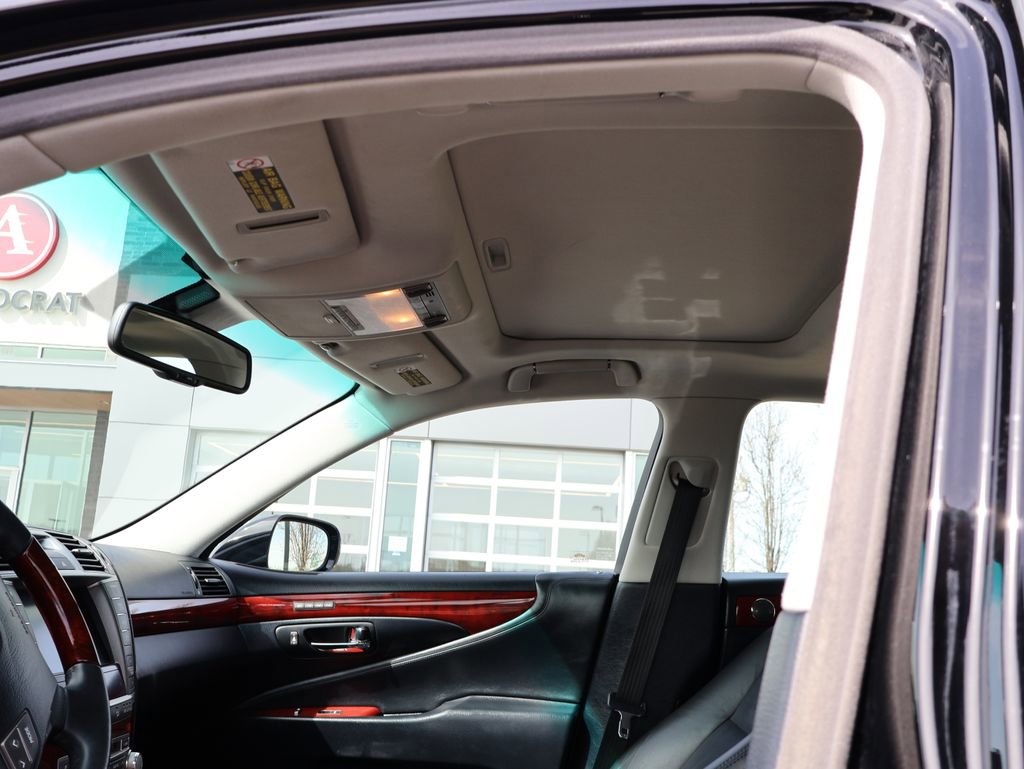 Used 2010 Lexus LS 460 AWD image 18