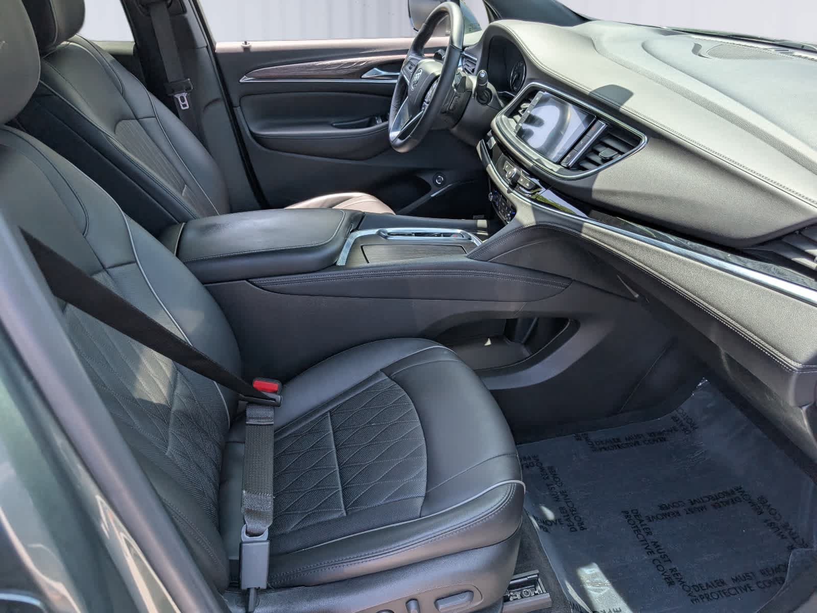 Certified 2022 Buick Enclave Avenir w/ Avenir Technology Package AWD/4WD image 10