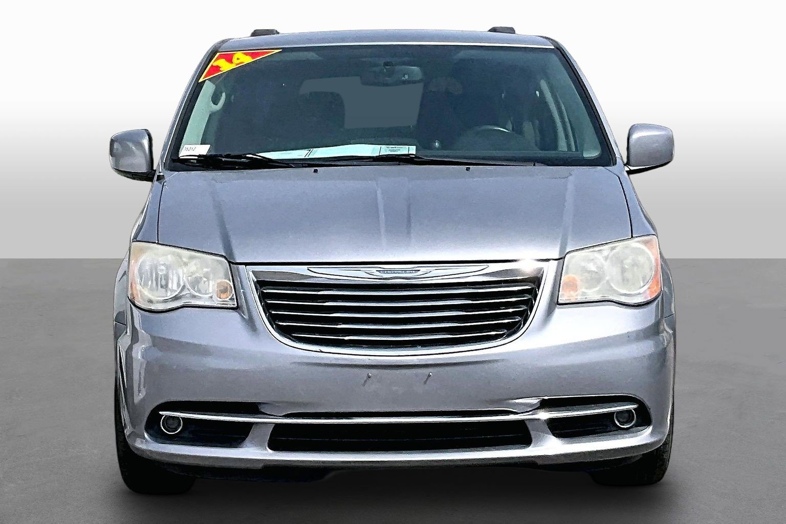 Used 2014 Chrysler Town & Country Touring video 2
