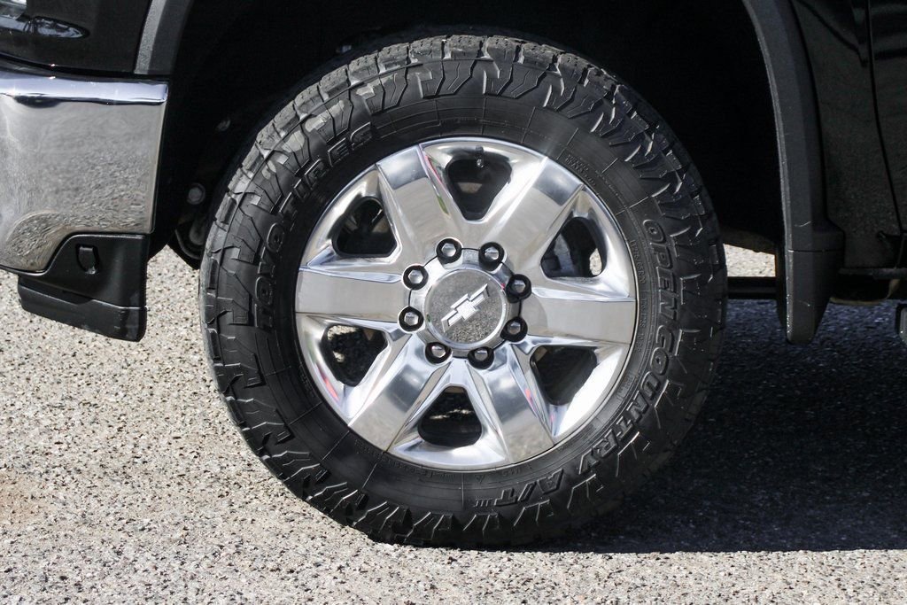 Used 2020 Chevrolet Silverado 2500 LTZ w/ LTZ Premium Package AWD/4WD image 41