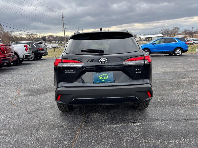 Used 2024 Toyota Corolla Cross XLE w/ Convenience Package image 4