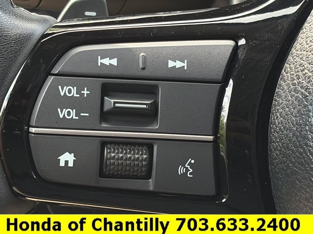 Certified 2024 Honda Pilot Touring image 12