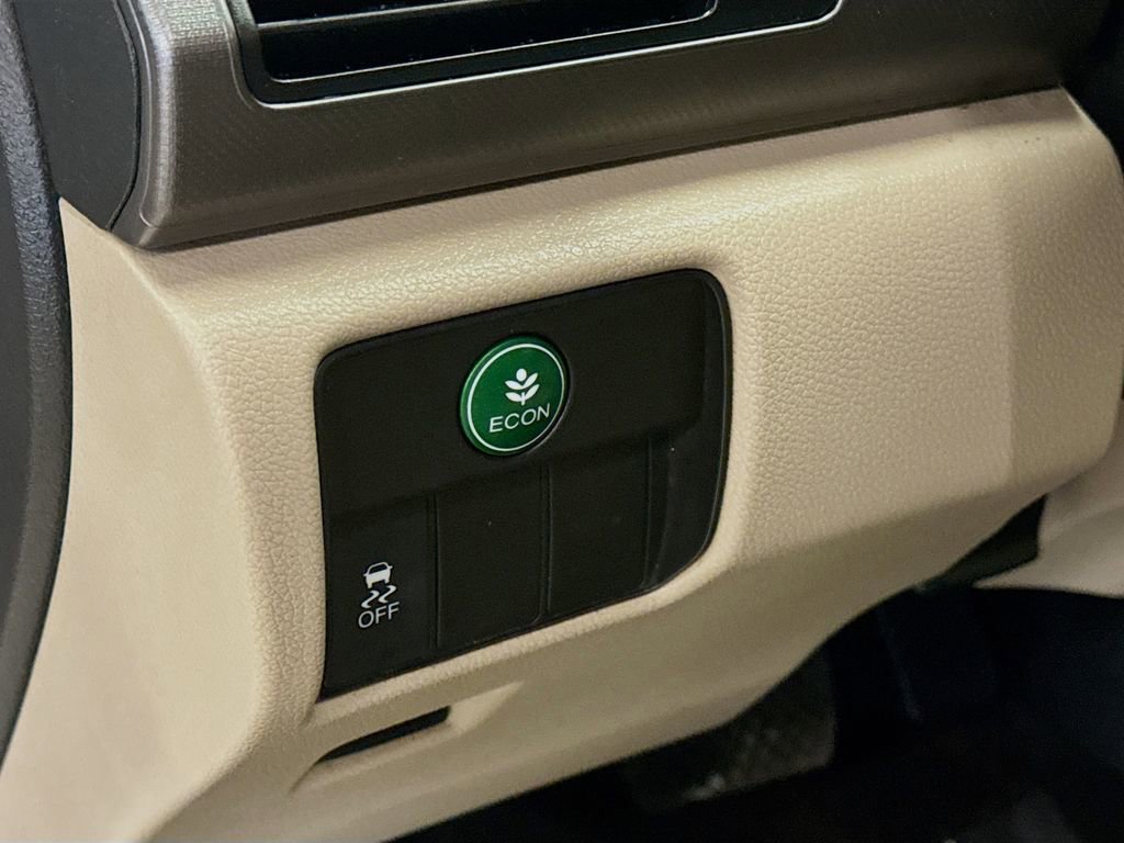 Used 2015 Honda Accord LX image 12