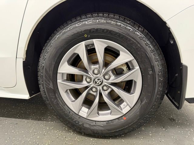 Certified 2023 Toyota Sienna XLE AWD/4WD image 20