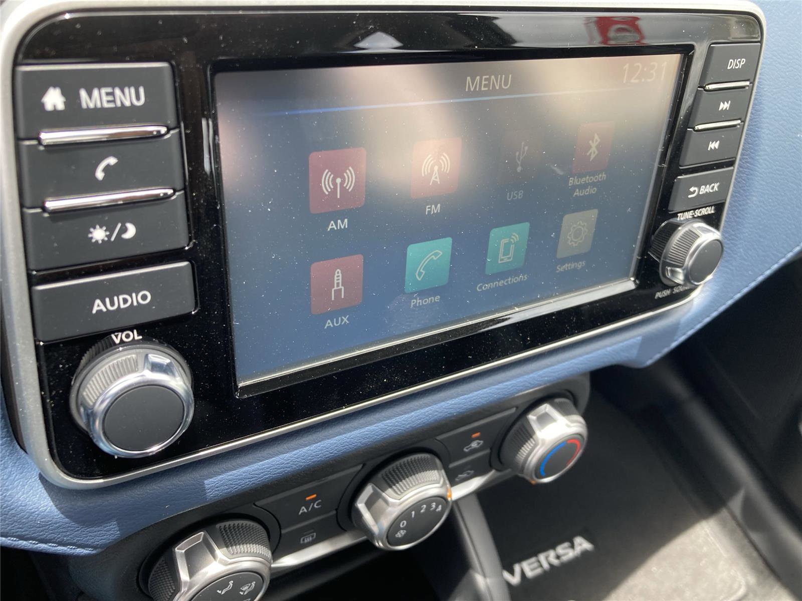 New 2025 Nissan Versa SV image 15