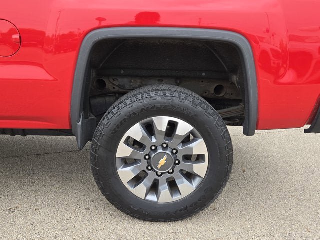 Used 2015 GMC Sierra 2500 SLE w/ SLE Preferred Package AWD/4WD image 14