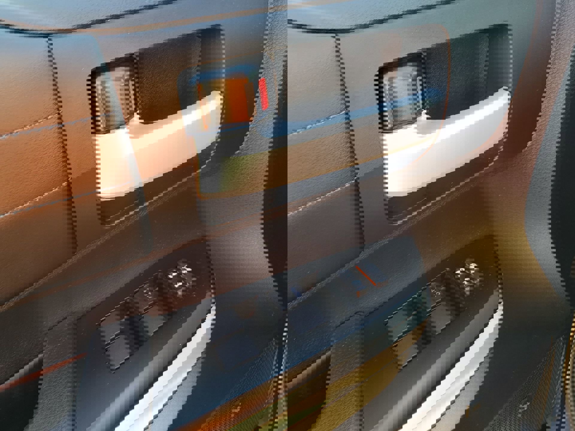 Used 2016 Toyota Tundra Limited image 29