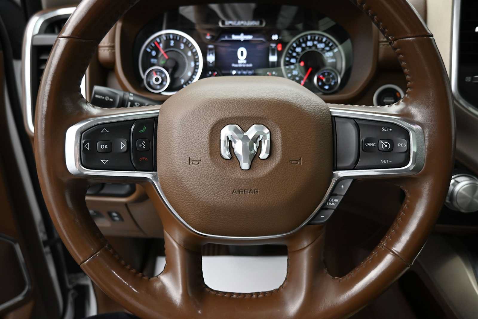 Used 2022 RAM 1500 Laramie AWD/4WD image 6