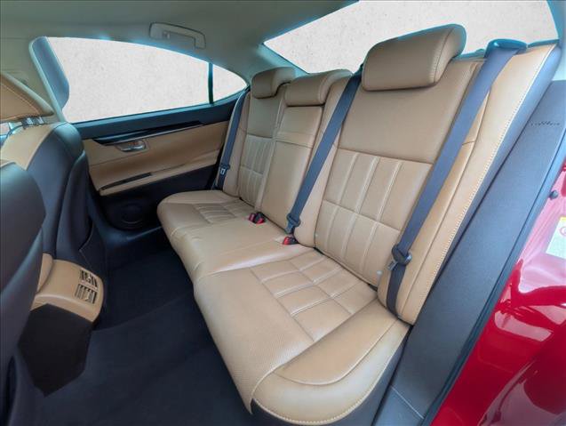 Used 2017 Lexus ES 350 w/ Luxury Package FWD image 23