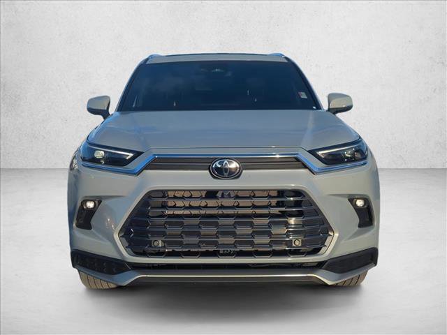Used 2025 Toyota Grand Highlander AWD Hybrid image 3