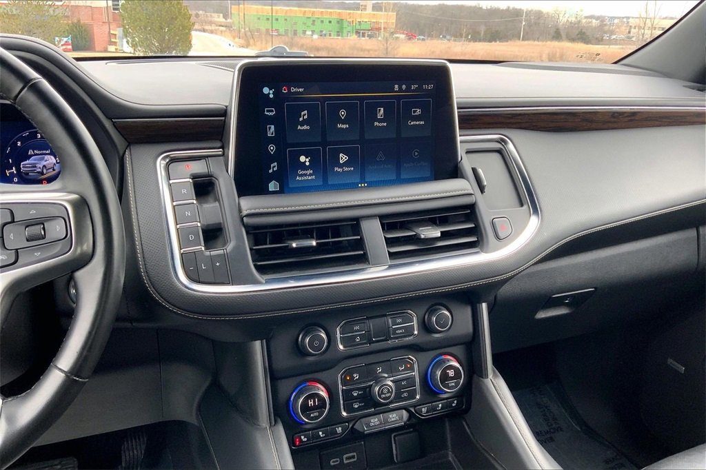 Used 2023 Chevrolet Suburban Premier image 11