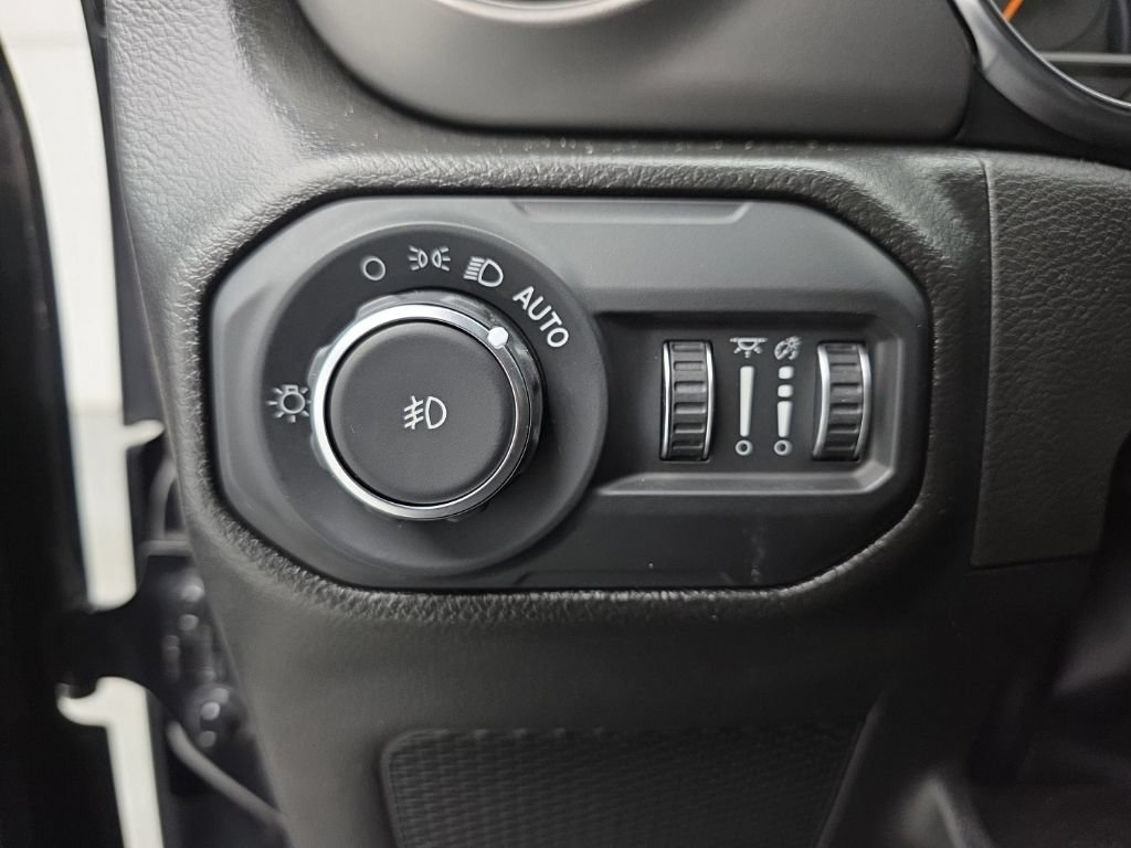 Used 2022 Jeep Wrangler Unlimited Sport AWD/4WD image 23