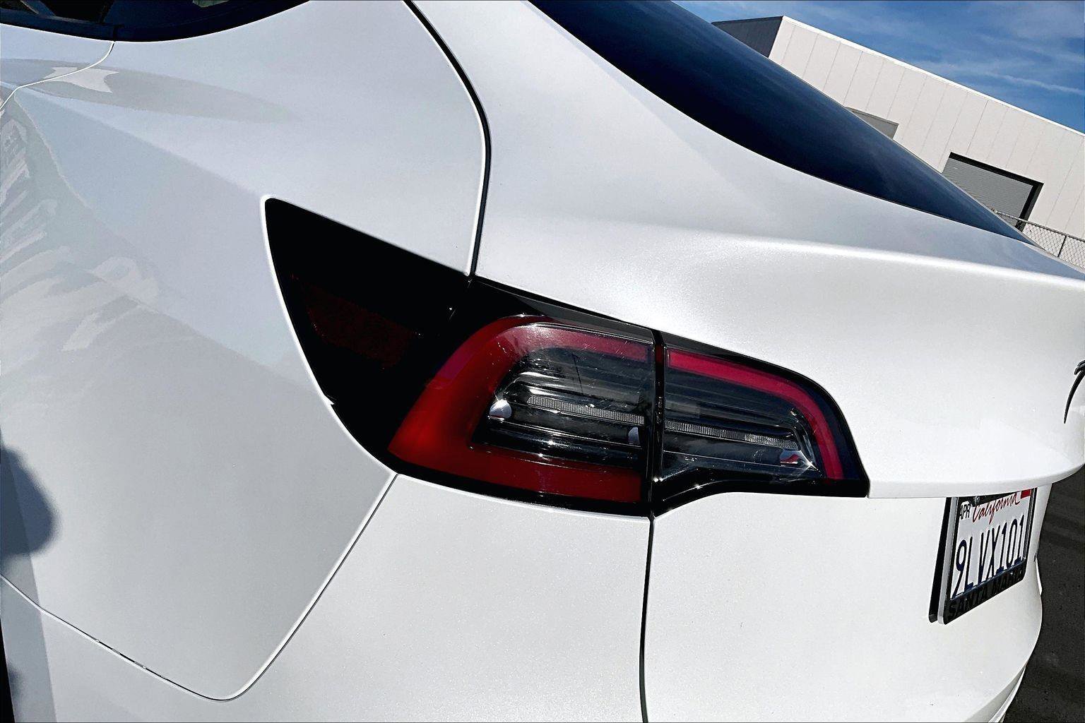 Used 2022 Tesla Model Y Long Range image 28