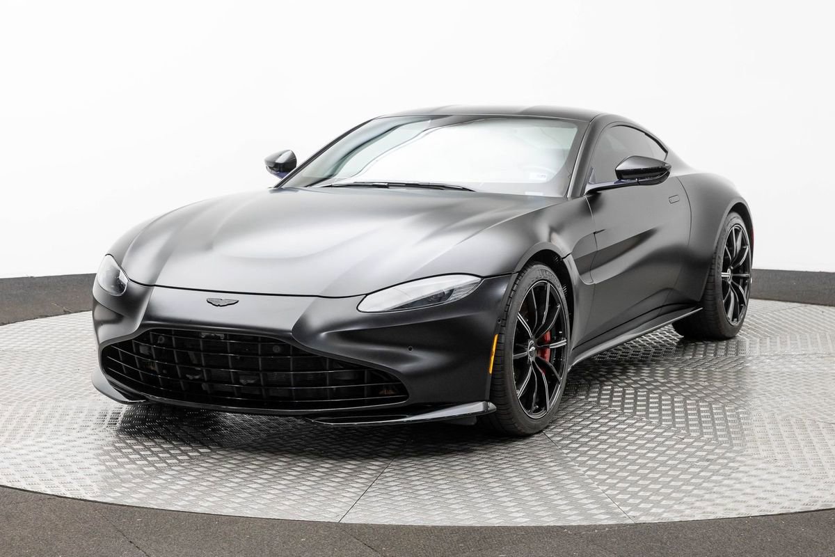 Used 2020 Aston Martin V8 Vantage Coupe image 2