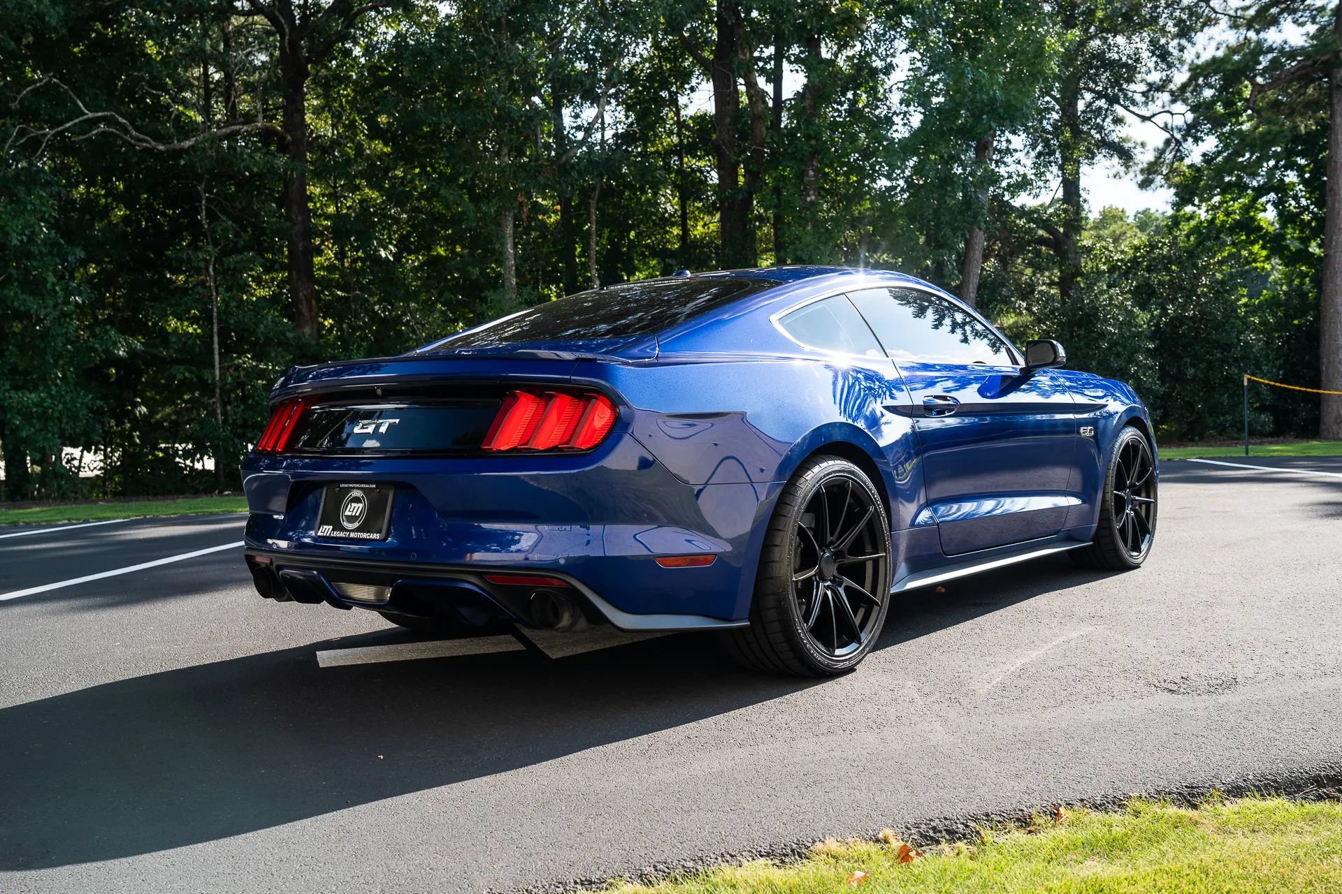 Used 2015 Ford Mustang GT Premium w/ Equipment Group 401A RWD image 9