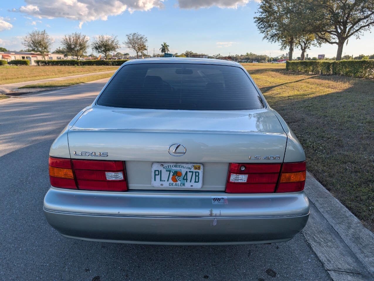 Used 1999 Lexus LS 400 image 7
