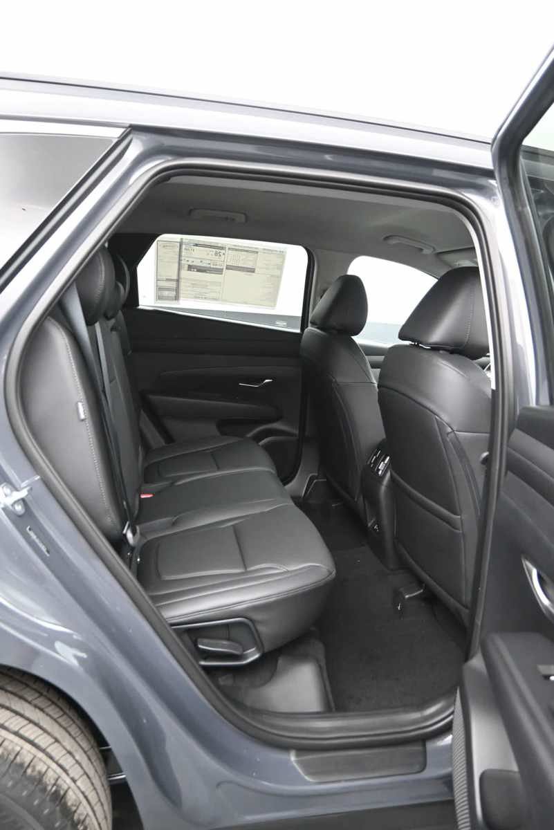 New 2026 Hyundai Tucson SEL Plus AWD/4WD image 12