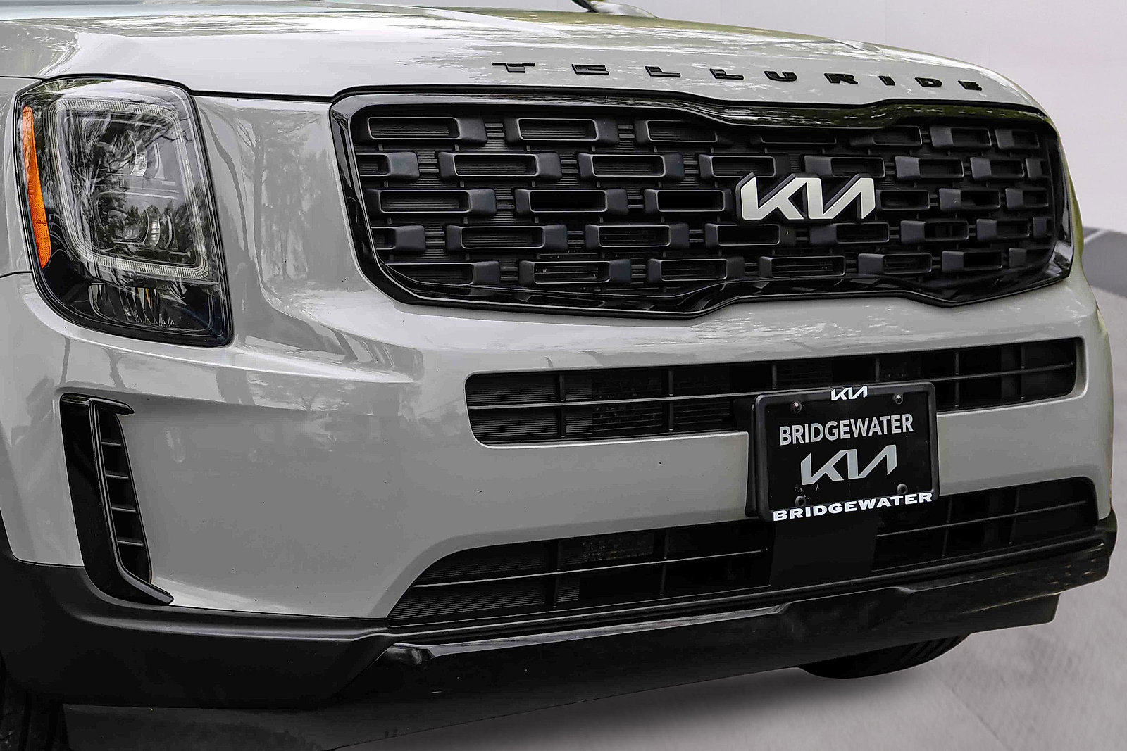 Certified 2022 Kia Telluride EX w/ EX Premium Package AWD/4WD image 32