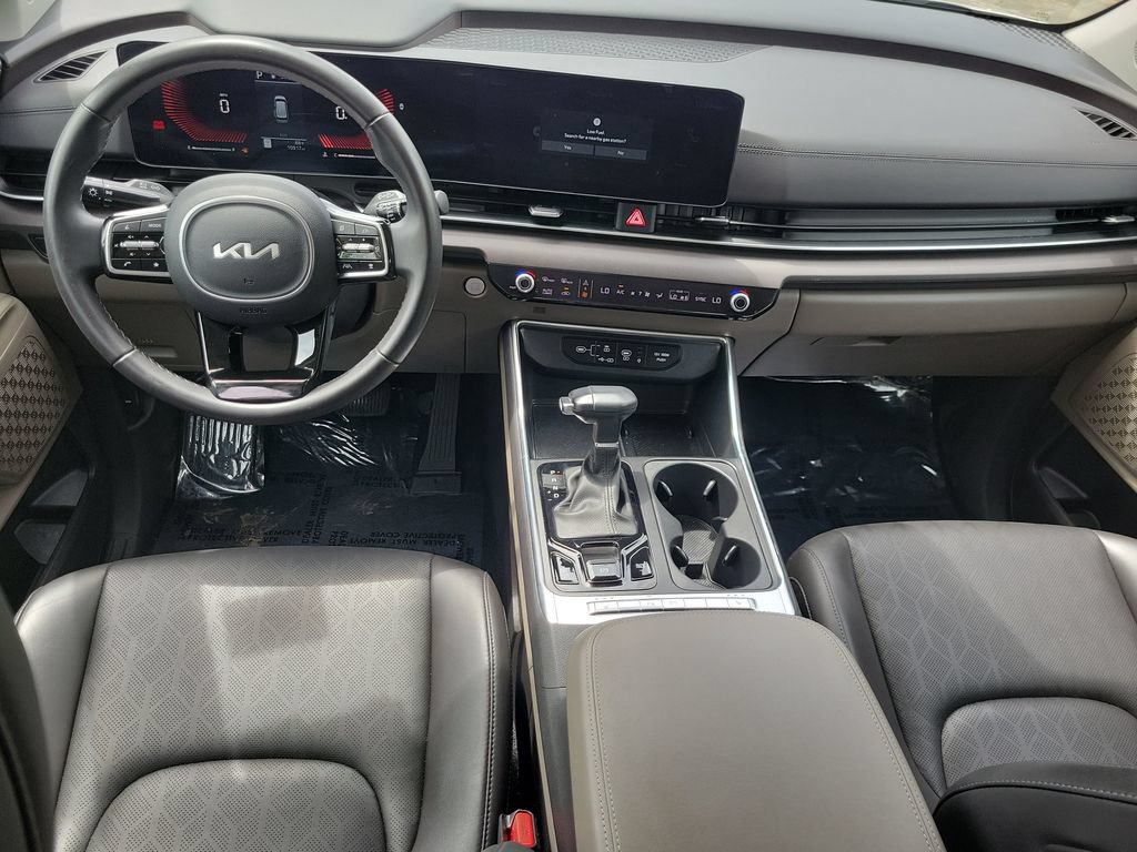 Certified 2025 Kia Carnival EX FWD image 25