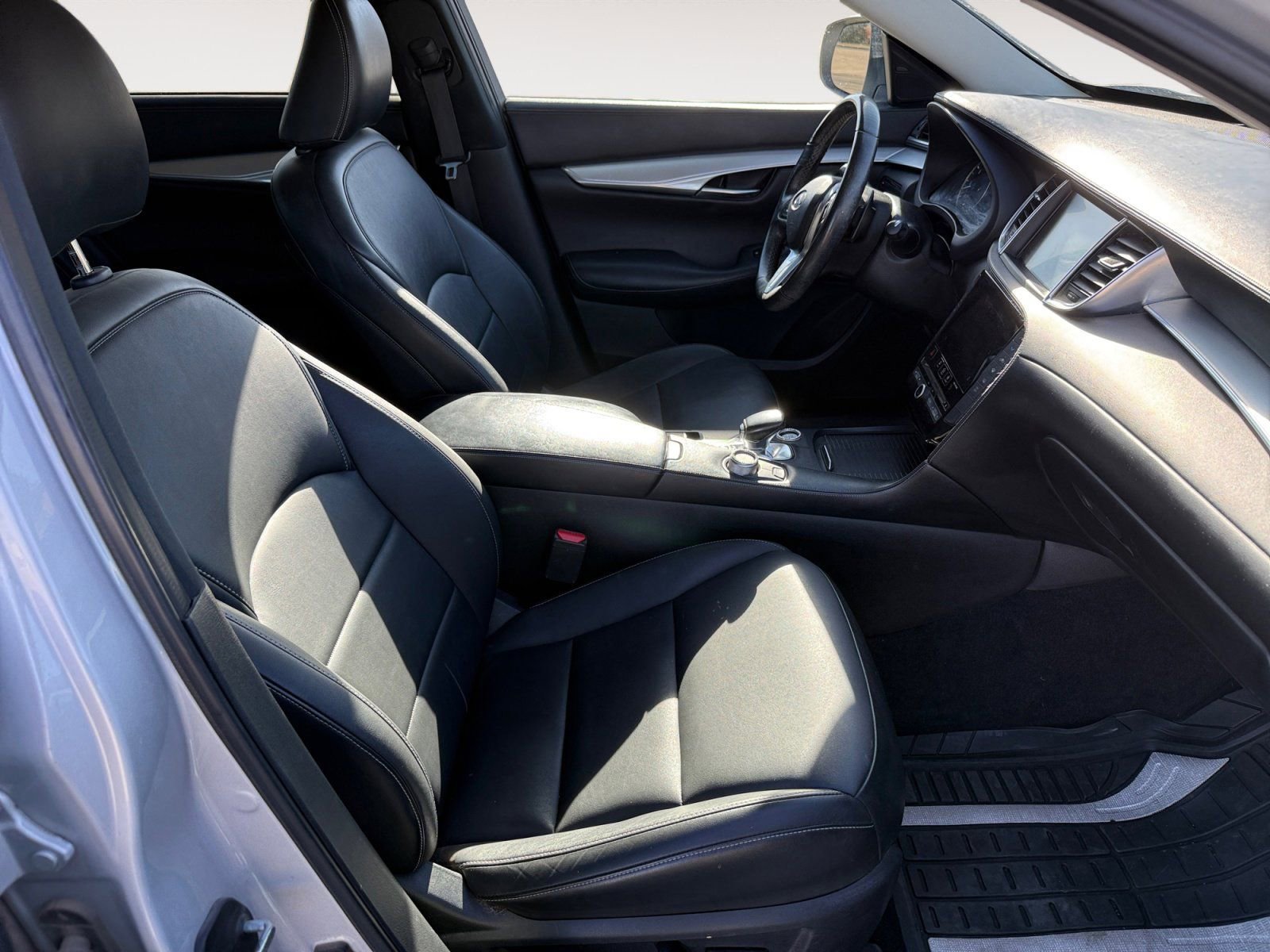 Used 2019 INFINITI QX50 Luxe image 15