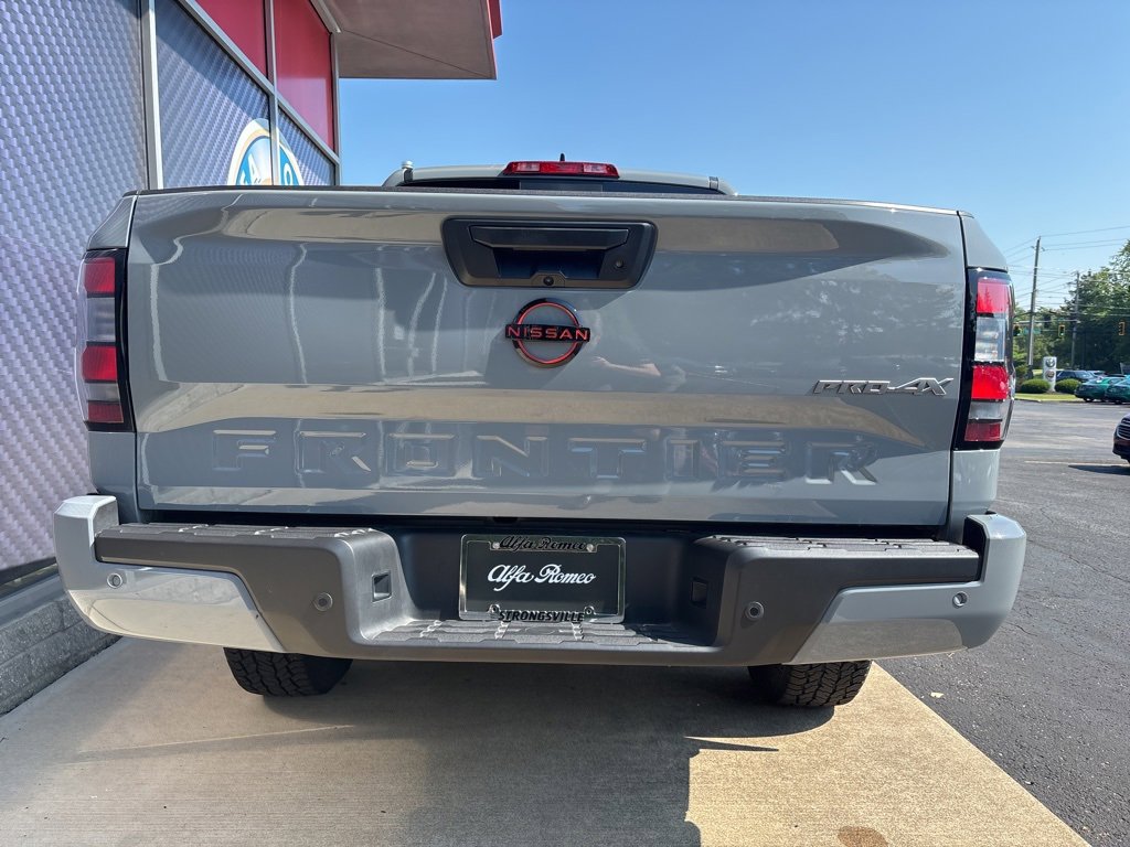 Used 2023 Nissan Frontier PRO-4X w/ Technology Package image 11