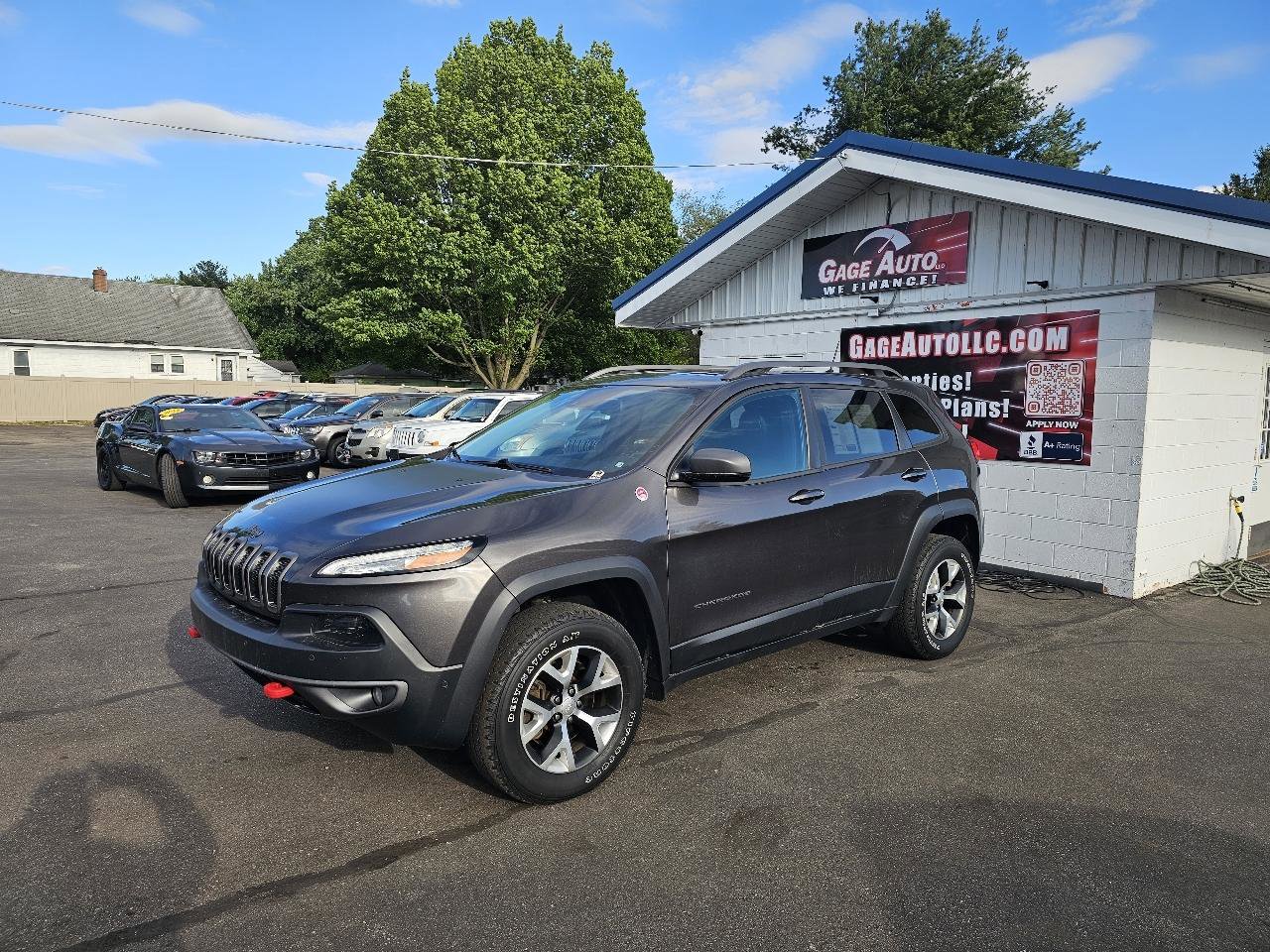 Used 2018 Jeep Cherokee Trailhawk AWD/4WD image 5