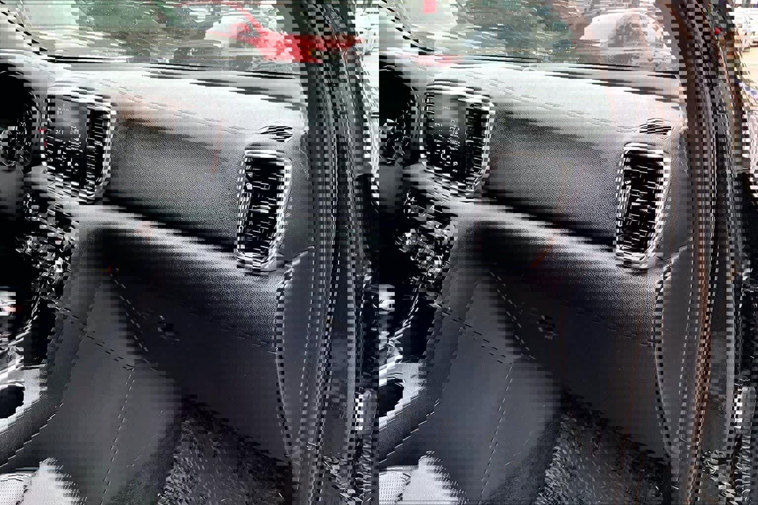 Used 2021 Kia Sportage EX image 18