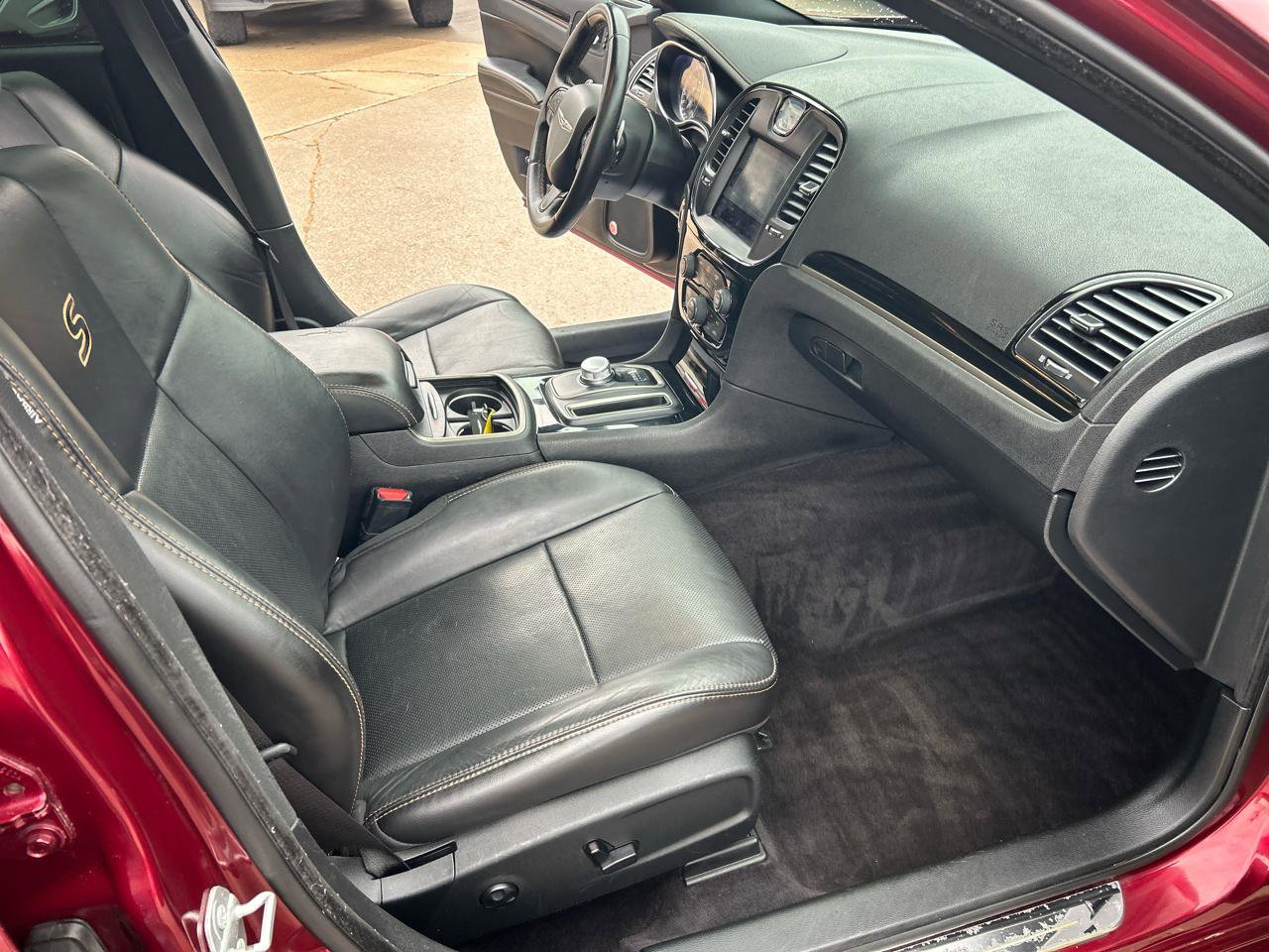Used 2018 Chrysler 300 S w/ 300S Premium Group AWD/4WD image 25