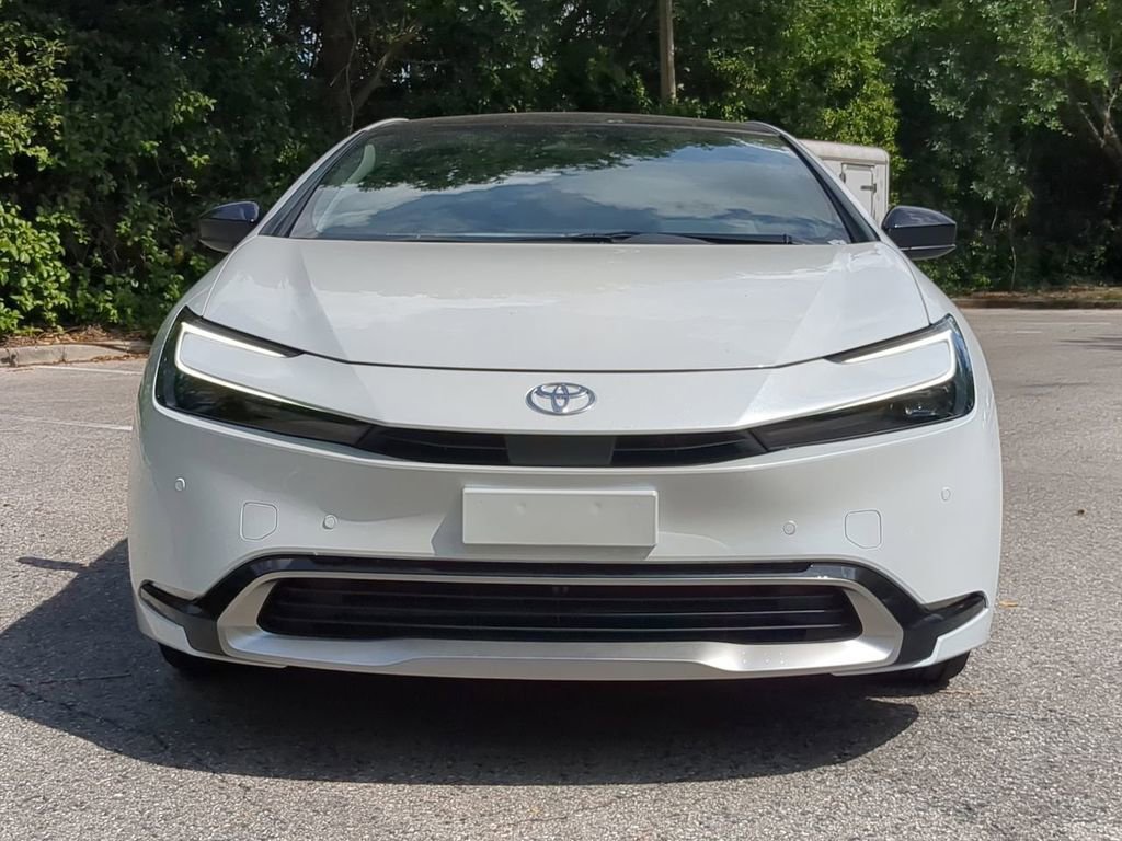 New 2025 Toyota Prius XSE image 9