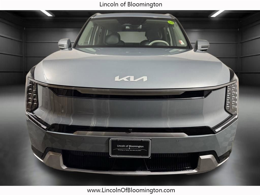 Used 2024 Kia EV9 Land AWD/4WD image 10