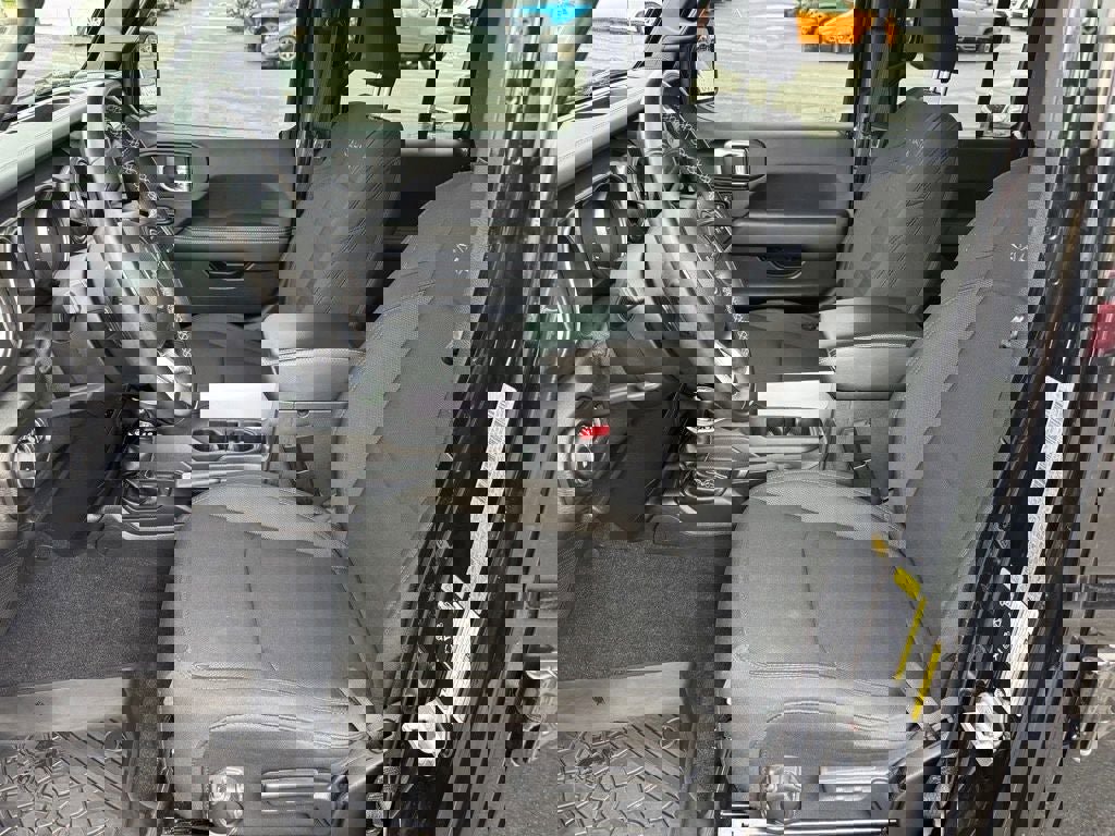 Used 2020 Jeep Wrangler Unlimited Sahara w/ Safety Group image 10