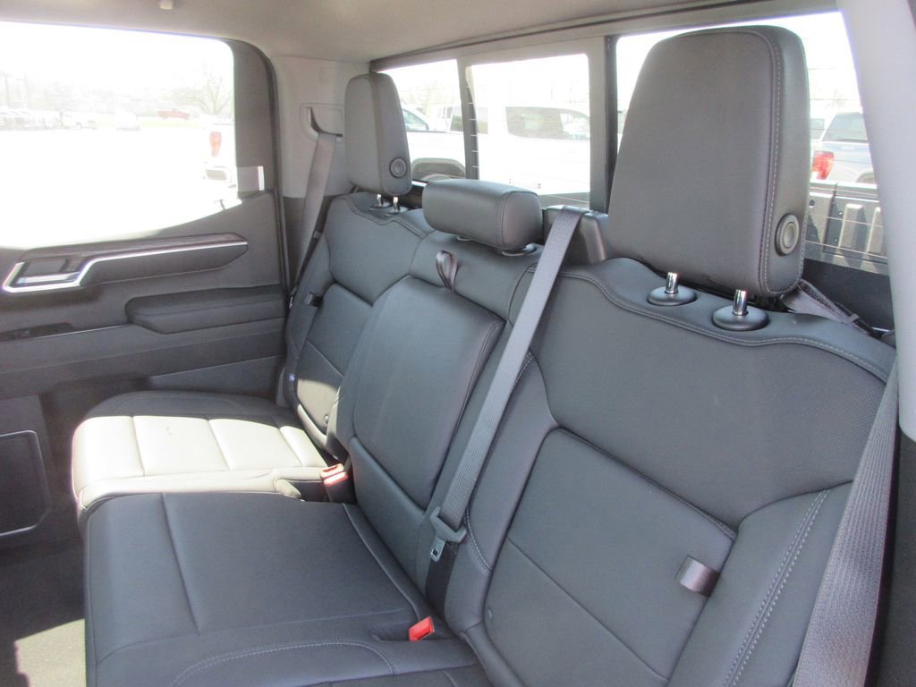 New 2026 GMC Sierra 1500 SLT image 12