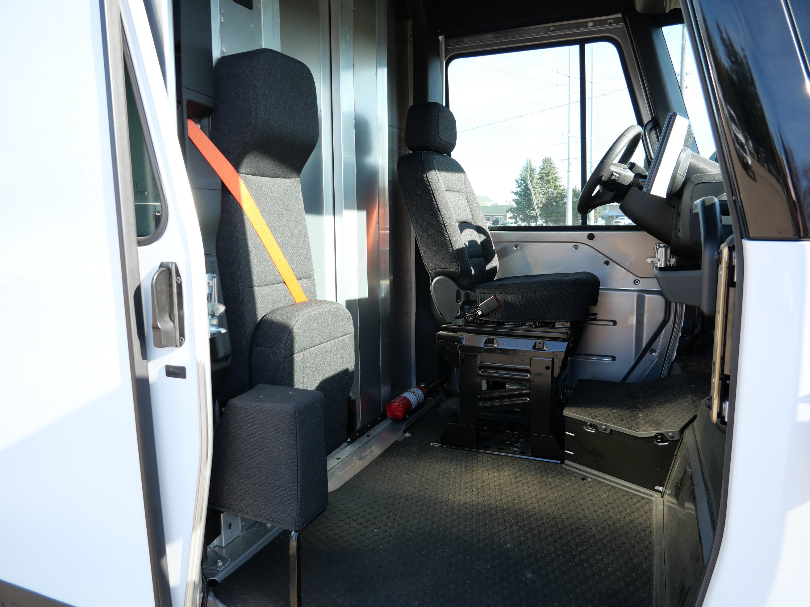 New 2025 Chevrolet Brightdrop 400 w/ Battery Pack, Max Range AWD/4WD image 5