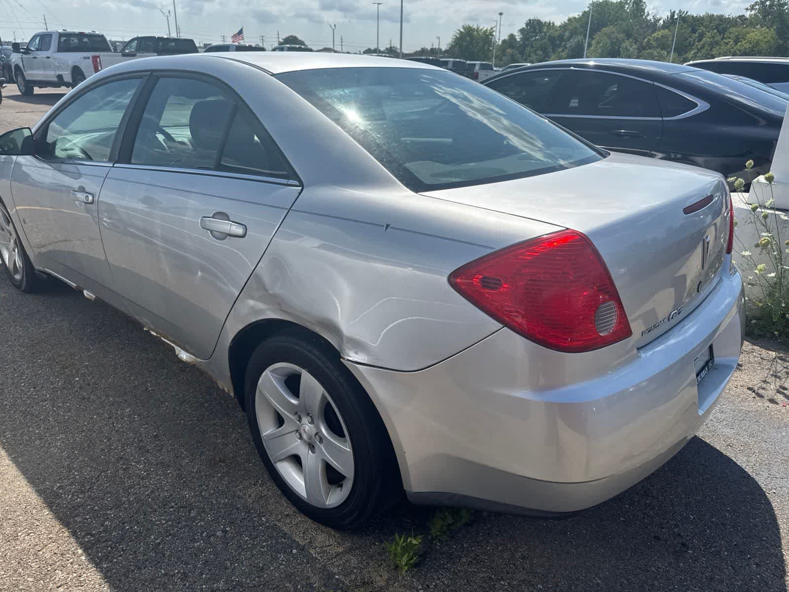 Used 2009 Pontiac G6 Sedan w/ Sun And Sound Package FWD image 14