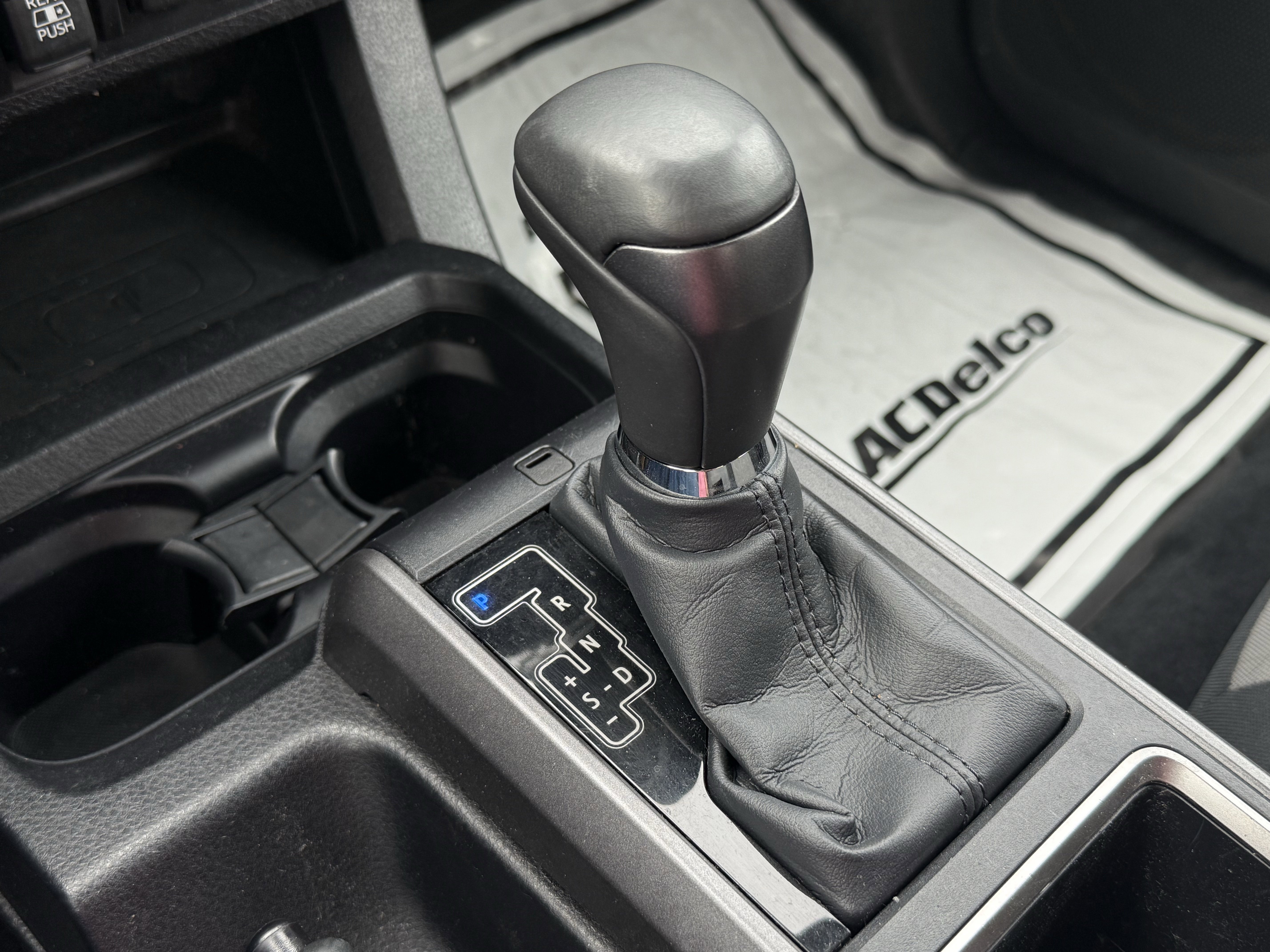 Used 2023 Toyota Tacoma TRD Off-Road image 23