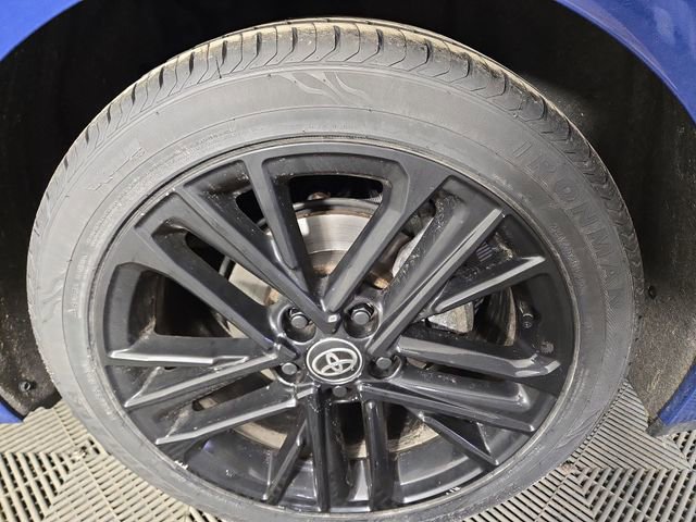 Used 2025 Toyota Camry SE image 11
