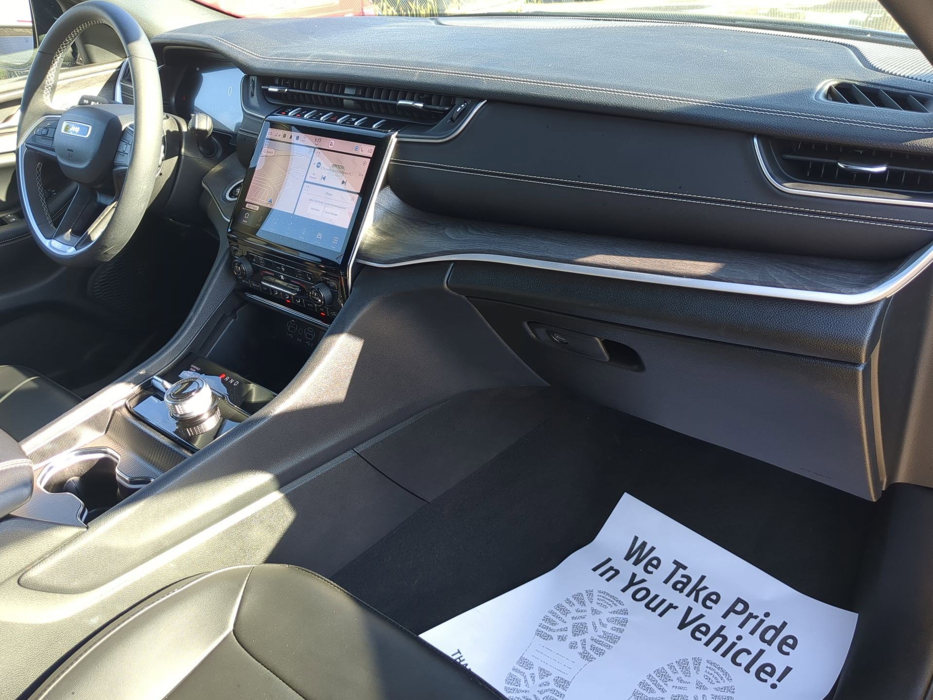 Used 2024 Jeep Grand Cherokee L Limited image 32