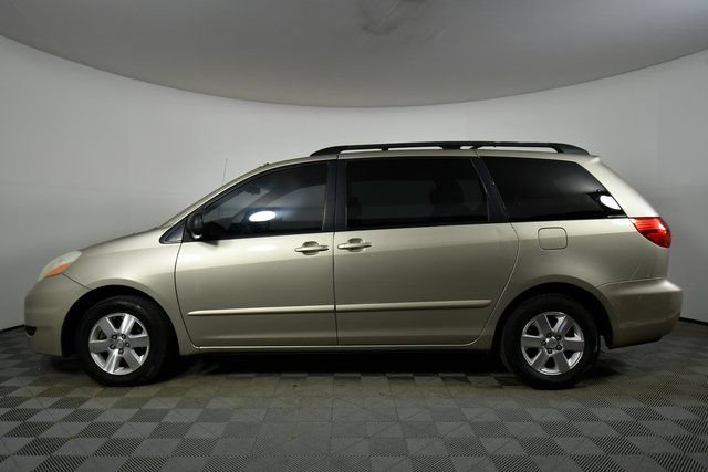 Used 2008 Toyota Sienna FWD image 17