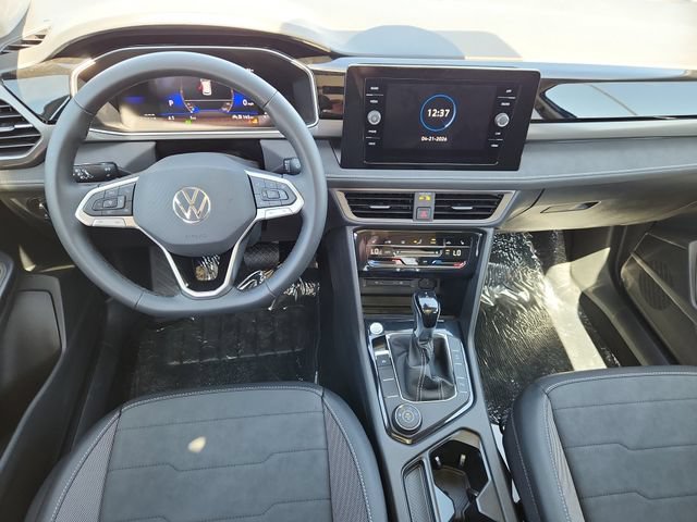 New 2026 Volkswagen Taos SE AWD/4WD image 9