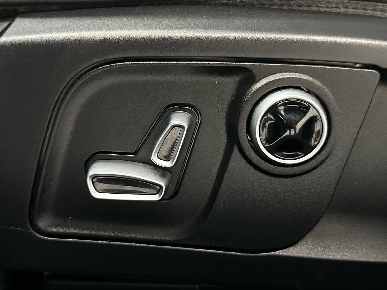 Used 2022 Maserati Levante GT AWD/4WD image 12