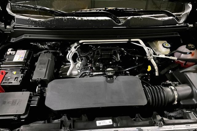 New 2026 GMC Canyon Denali w/ LPO, Denali Black Edition AWD/4WD image 9